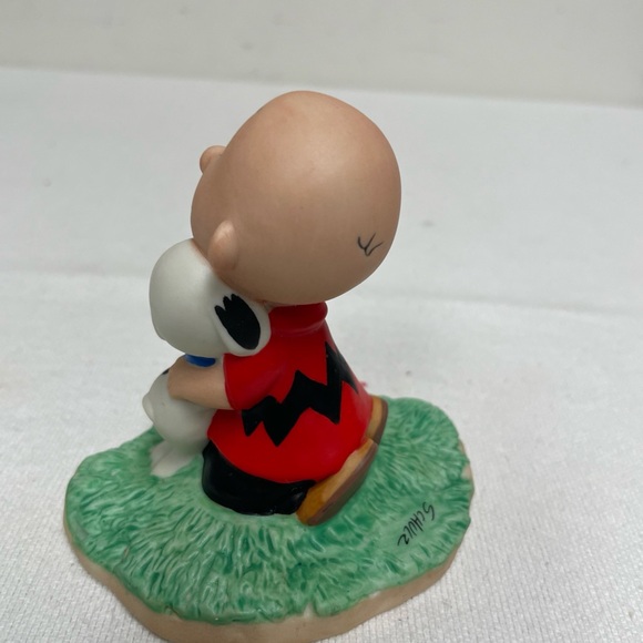 2000 Hallmark Peanuts Gallery Figurine "HAPPINESS IS ONLY A HUG AWAY!" Snoopy - Picture 4 of 8